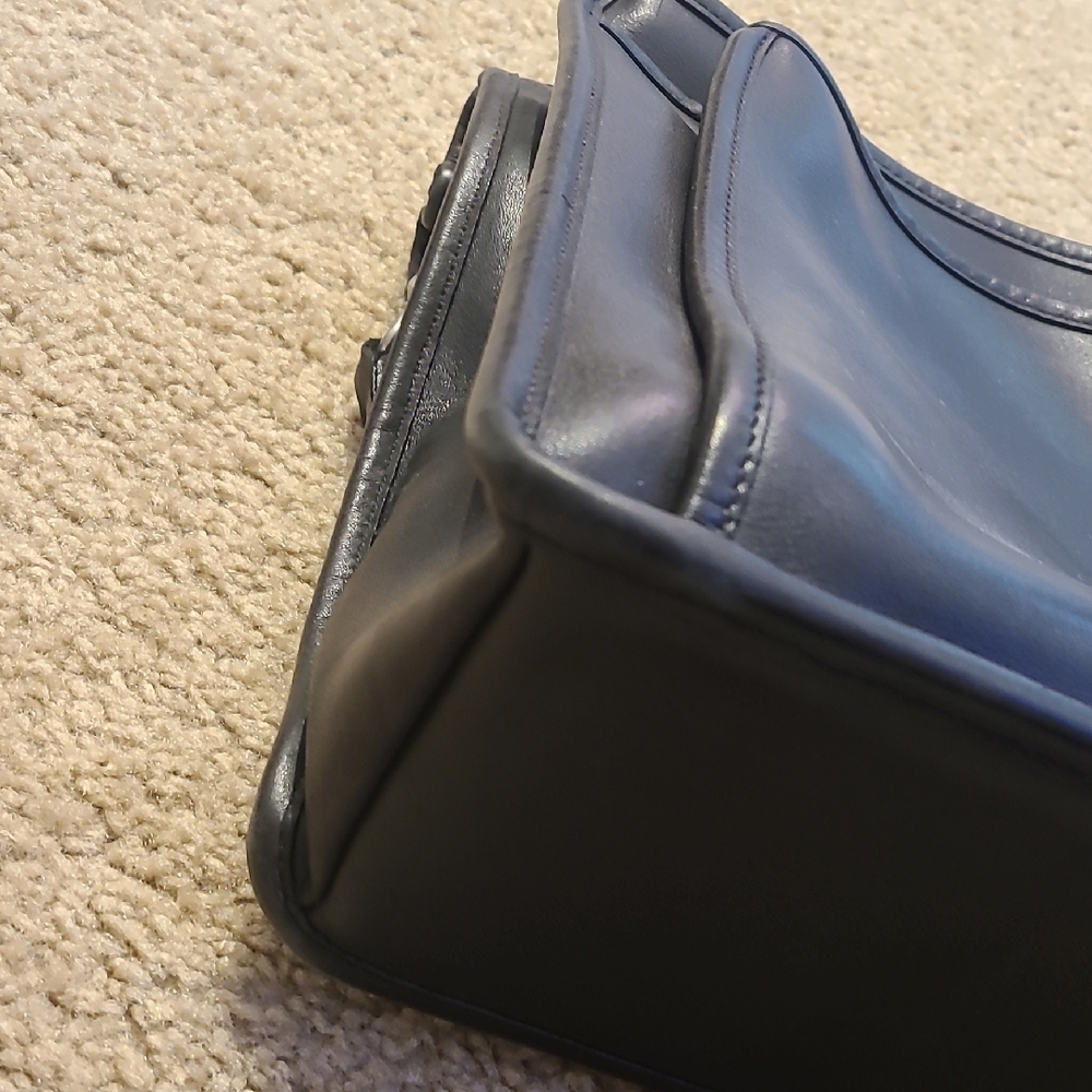 Classic Black Leather Men's Bag - Picture 8 of 9